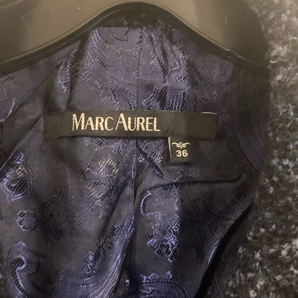 Ladies blazer and skirt suit:Marc Aurel Paris - Picture 5 of 10